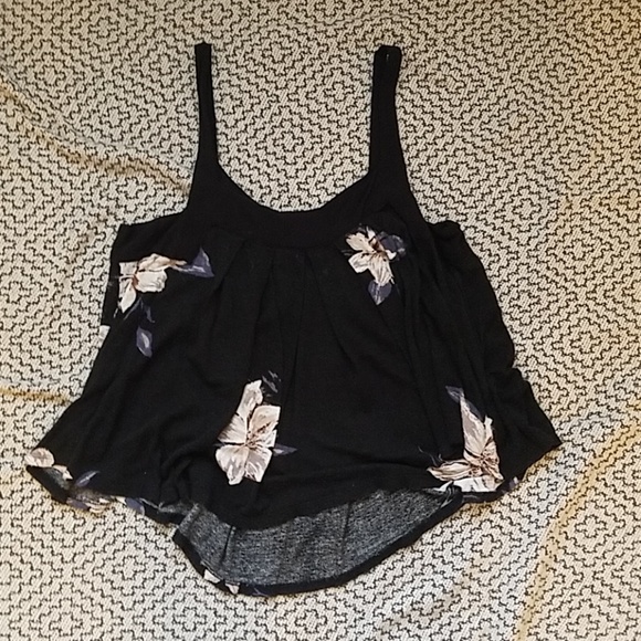 Urban Outfitters Tops - Floral urban outfitters crop top